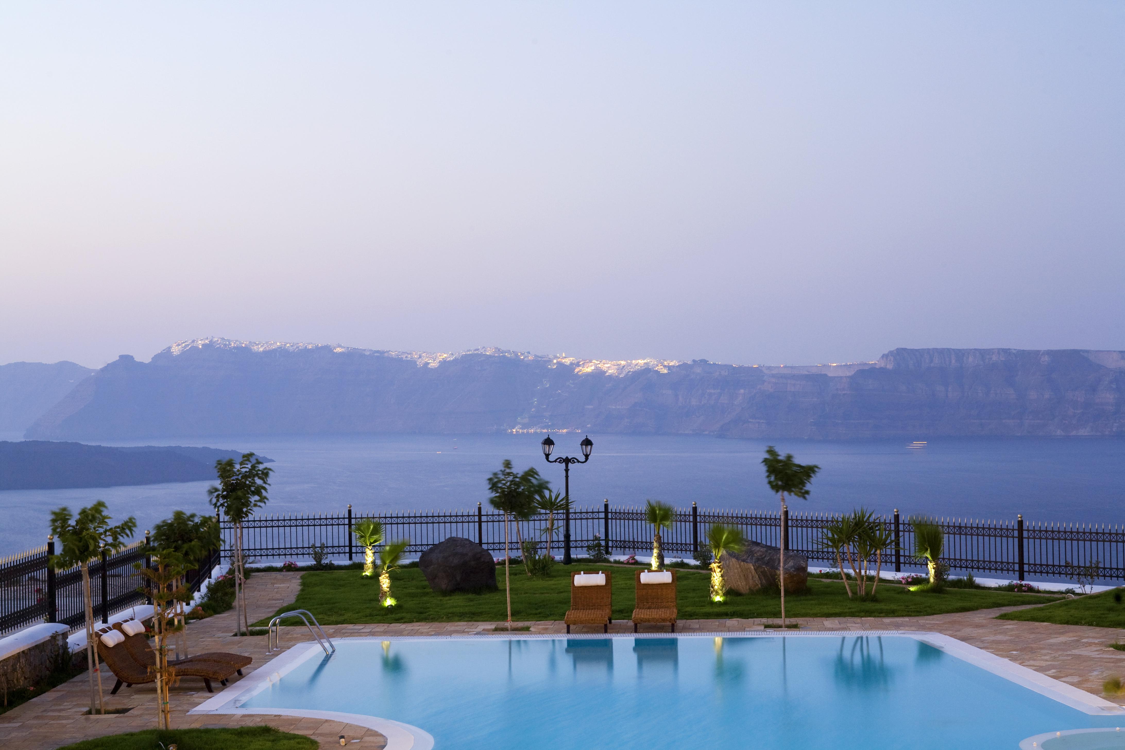 Maison Des Lys - Luxury Suites Akrotírion Eksteriør billede